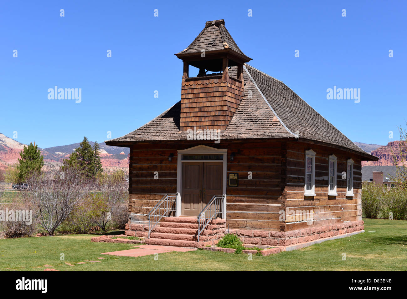 Vecchia chiesa e scuola, Torrey, Utah. Foto Stock