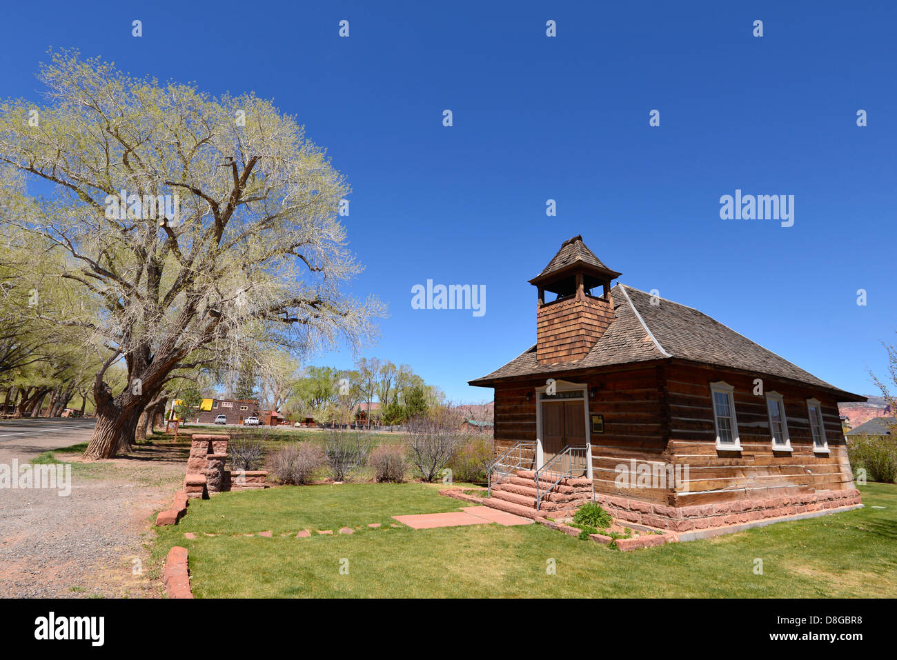 Vecchia chiesa e scuola, Torrey, Utah. Foto Stock