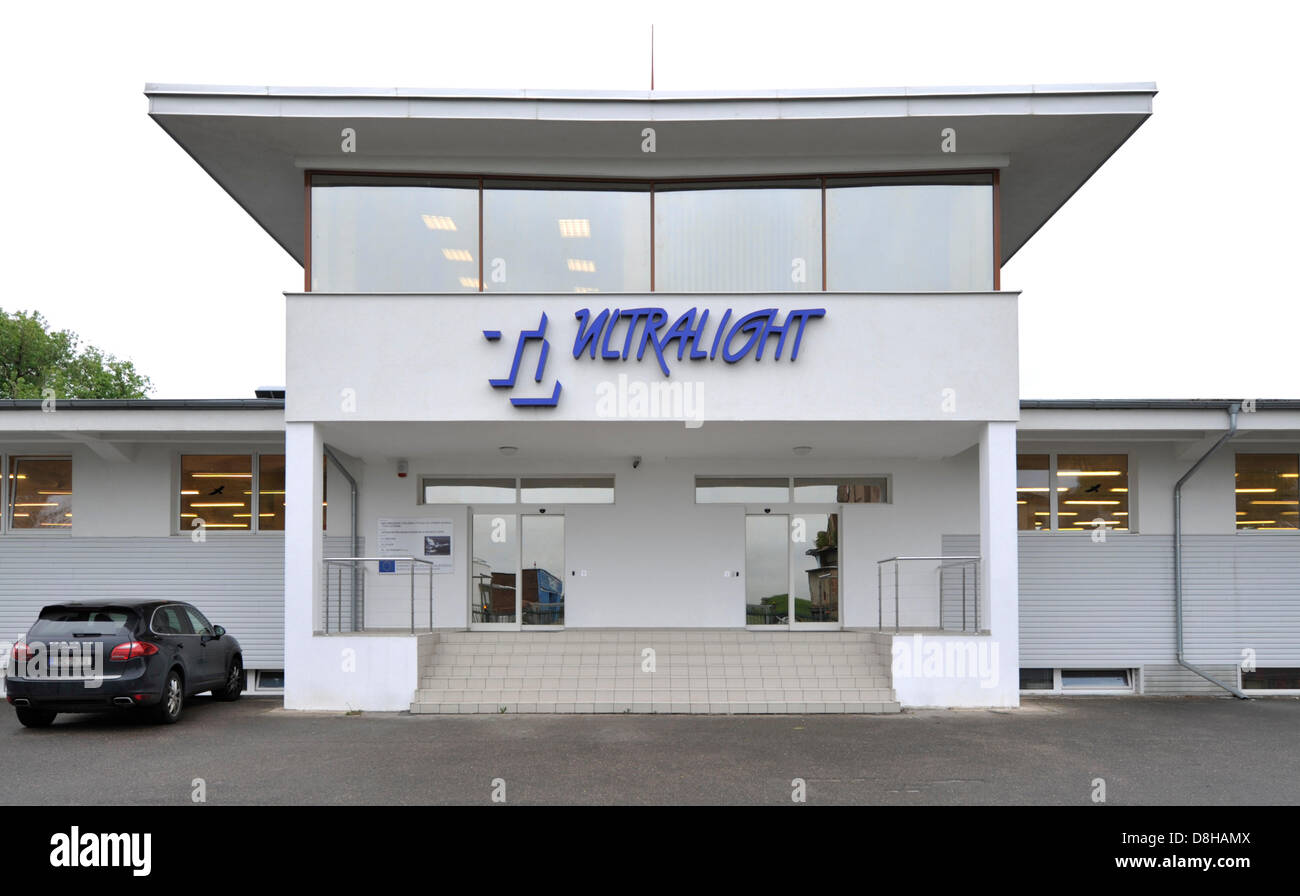 Aeromobile maker TL-Ultralight termina lo sviluppo del nuovo tipo di ultraleggero piano sport in streaming in Hradec Kralove, Repubblica ceca, 29 maggio 2013. (CTK foto/David Tanecek) Foto Stock