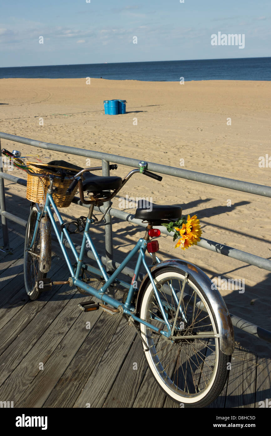 Biciclette tandem, Asbury Park, Jersey Shore, New Jersey, STATI UNITI D'AMERICA Foto Stock