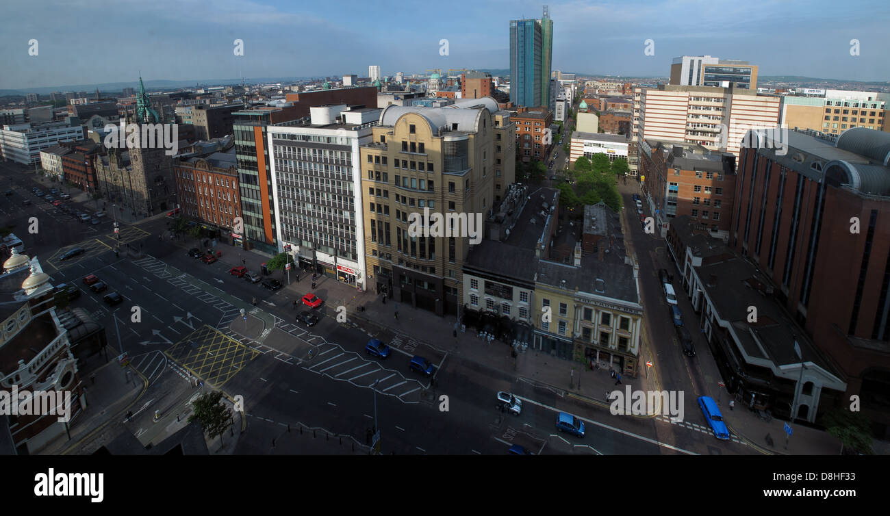Una vista di tutta la città di Belfast, Irlanda del Nord, Regno Unito dalla grande Victoria St Foto Stock
