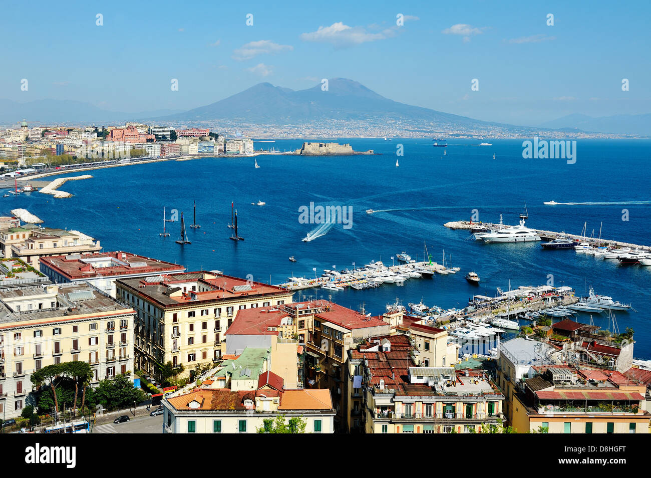 Splendida Napoli panoramica con vista sul Vesuvio e sul golfo di Posillipo Foto Stock