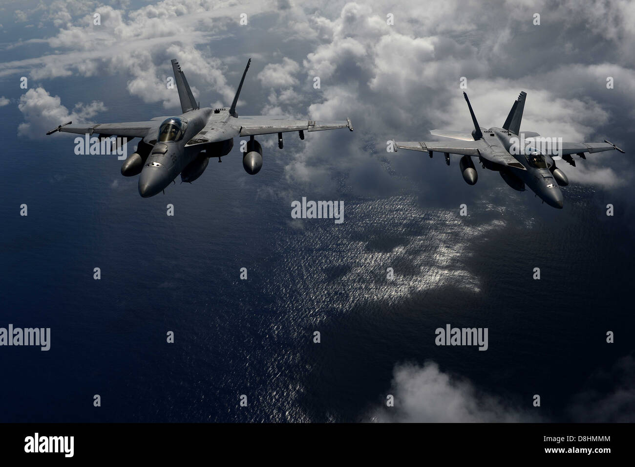 F/A-18 calabroni dimostrare la potenza dell'aria. Foto Stock