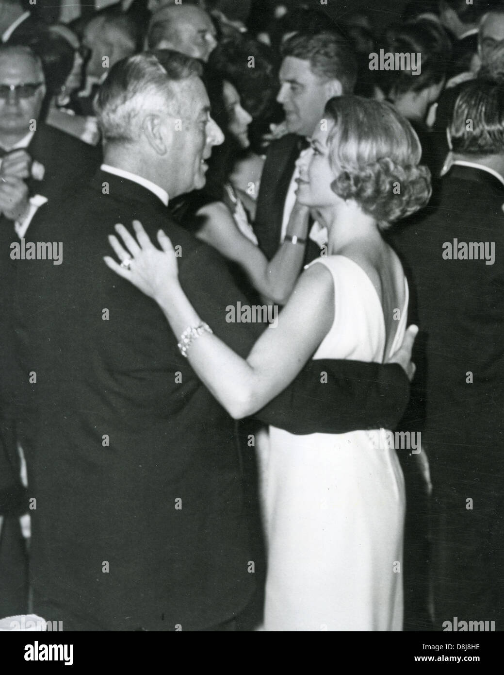 La Principessa Grace di Monaco con Lord Louis Mountbatt5en circa 1975 Foto Stock