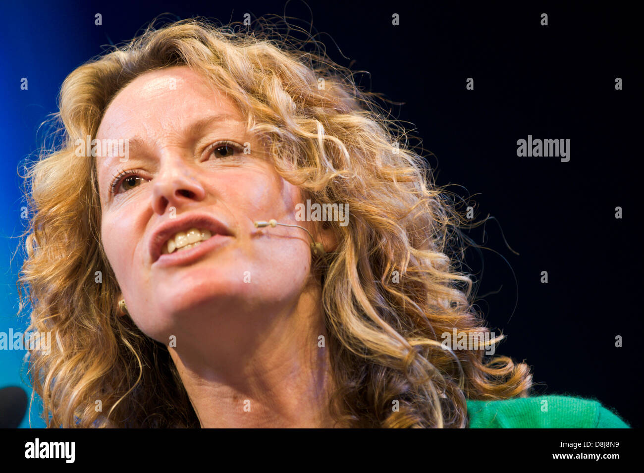 Kate umile emittente e agricoltore nella foto a Hay Festival 2013 Hay on Wye Powys Wales UK Foto Stock