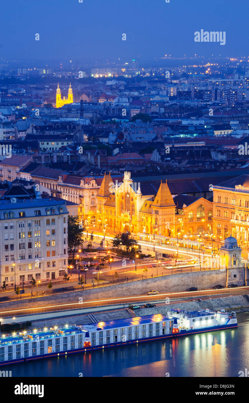 Grande mercato; Unesco sponde del Danubio Sito Patrimonio Mondiale; Budapest; Ungheria; Europa Foto Stock