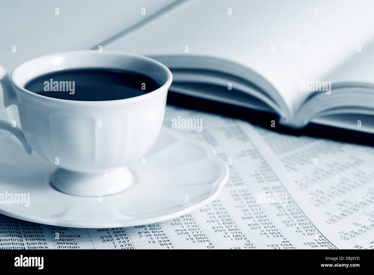 Il caffè e la contabilità Foto Stock