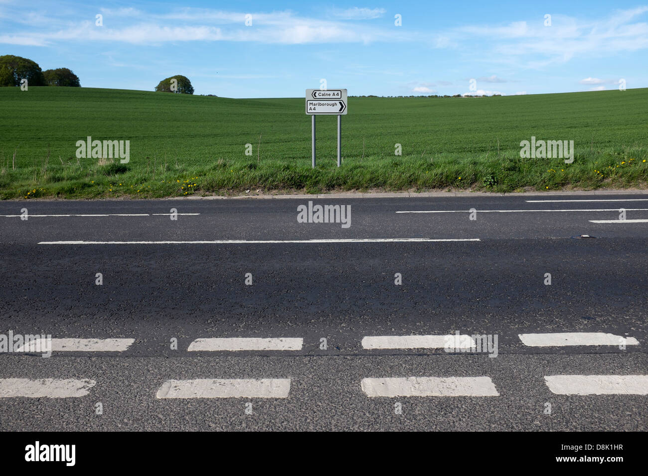 A4 strada tra Calne e Marlborough Foto Stock