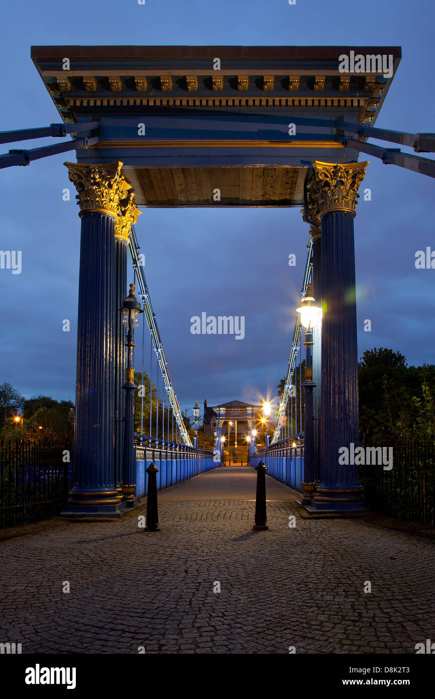 St Andrews sospensione ponte sul fiume Clyde a Glasgow Green. Foto Stock