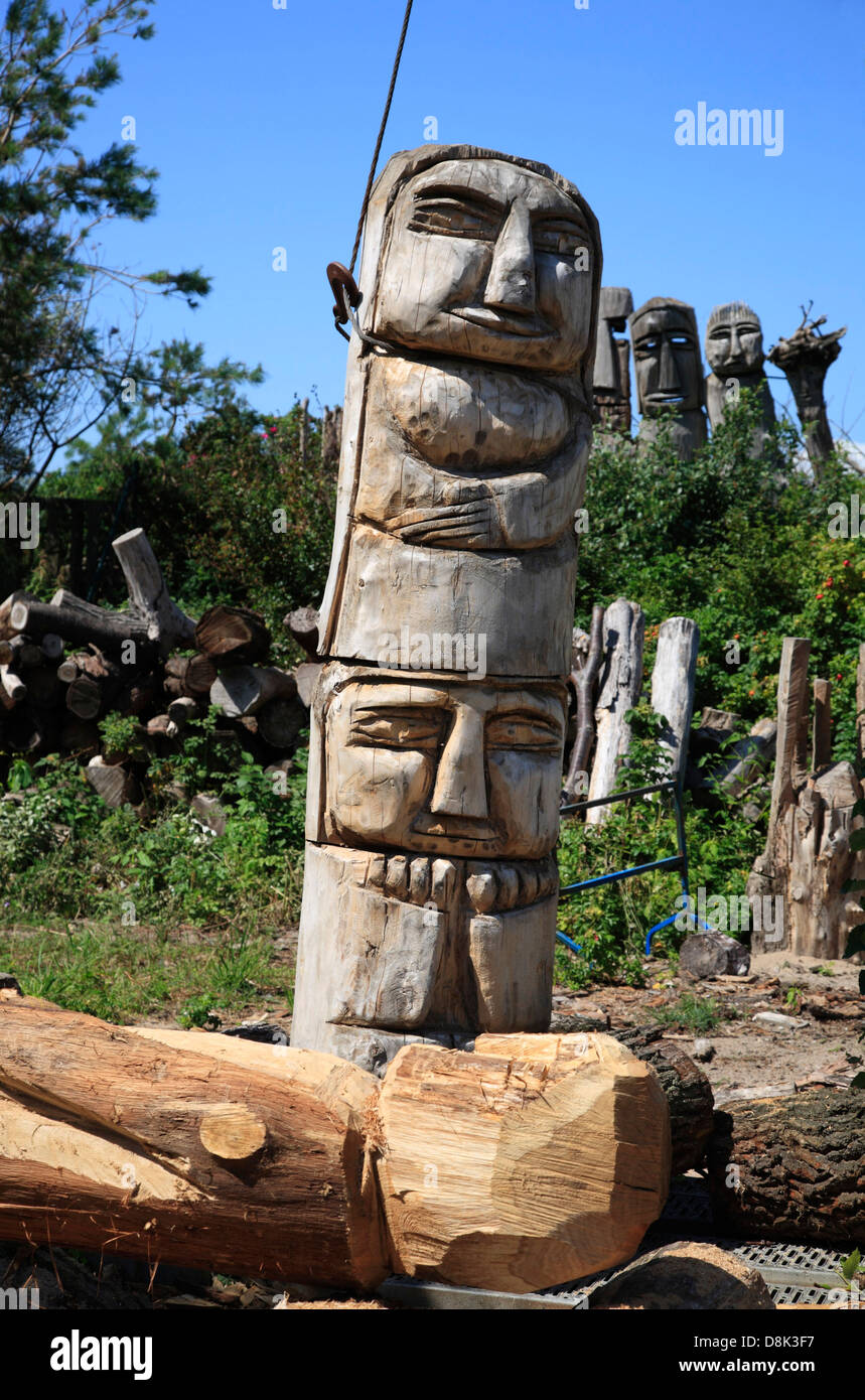 Dierhagen, Fischland, Mar Baltico, sculture di legno nelle dune, Meclemburgo-Pomerania, Germania Foto Stock