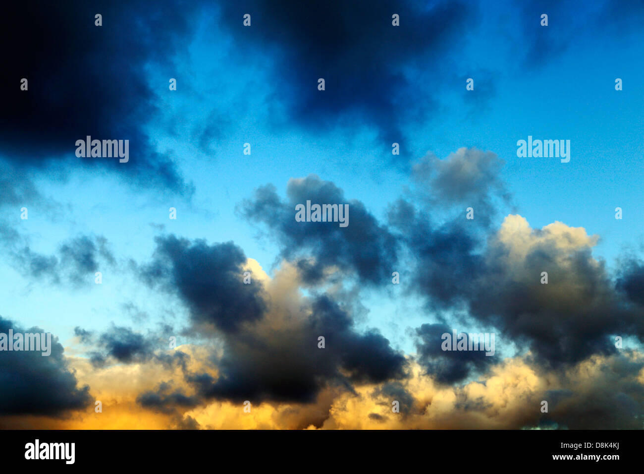 Sky, raccolta nubi, cloud, cieli, meteorologia, stormy Foto Stock