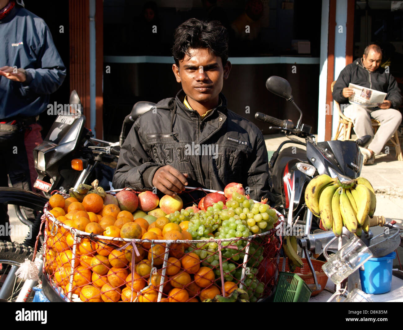 Cucina asiatica cultura gastronomia Kathmandu in Nepal pokhara snack street dolce fornitore tradizionale Foto Stock