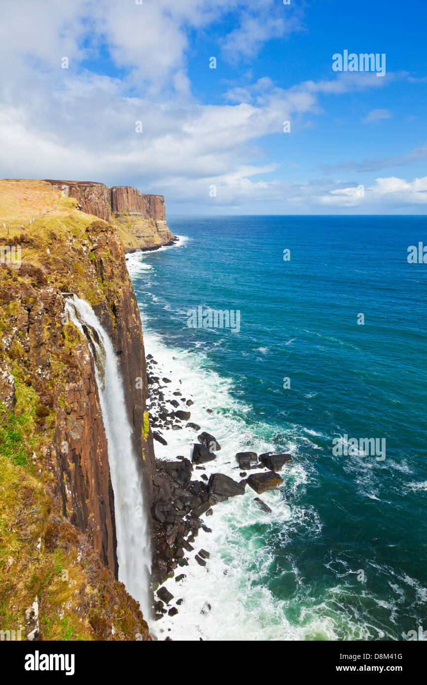 Isola di Skye Kilt cascata rocciosa Isola di Skye Highlands e Isole Scozia Regno Unito GB Europa Foto Stock