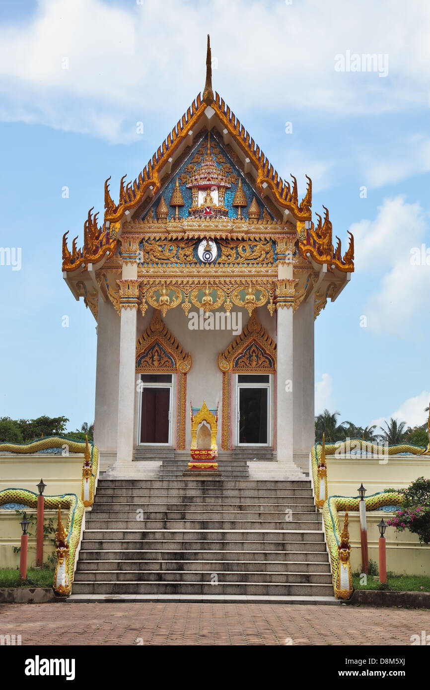 Il maestoso e bellissimo tempio buddista Foto Stock
