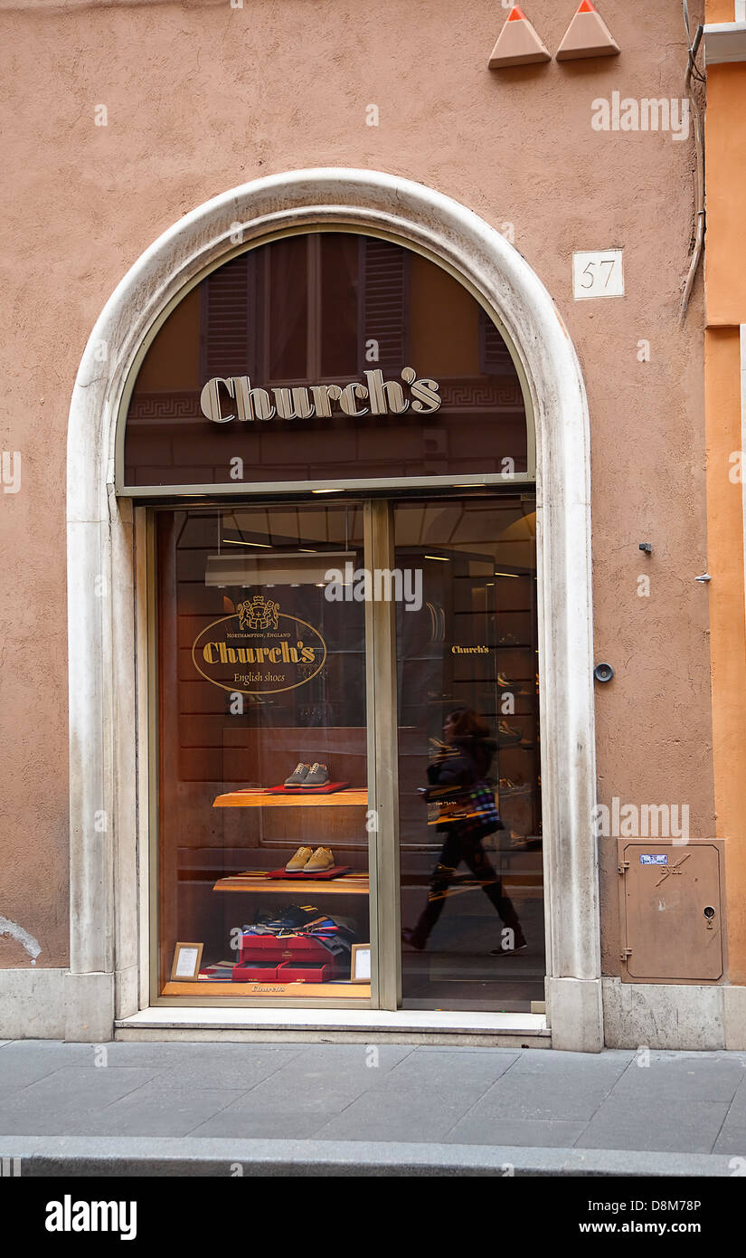 Italia Lazio Roma, Via del condotti, esterno della chiesa inglese del negozio di scarpe. Foto Stock