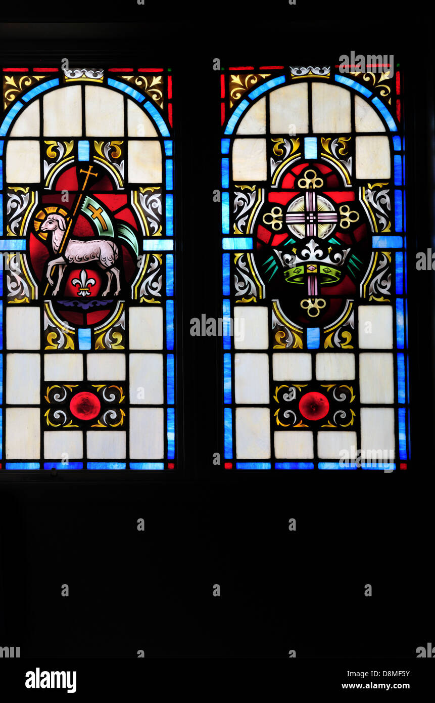 Le finestre di vetro macchiate nella chiesa di Moravian, Efraim Door County, Wisconsin Foto Stock