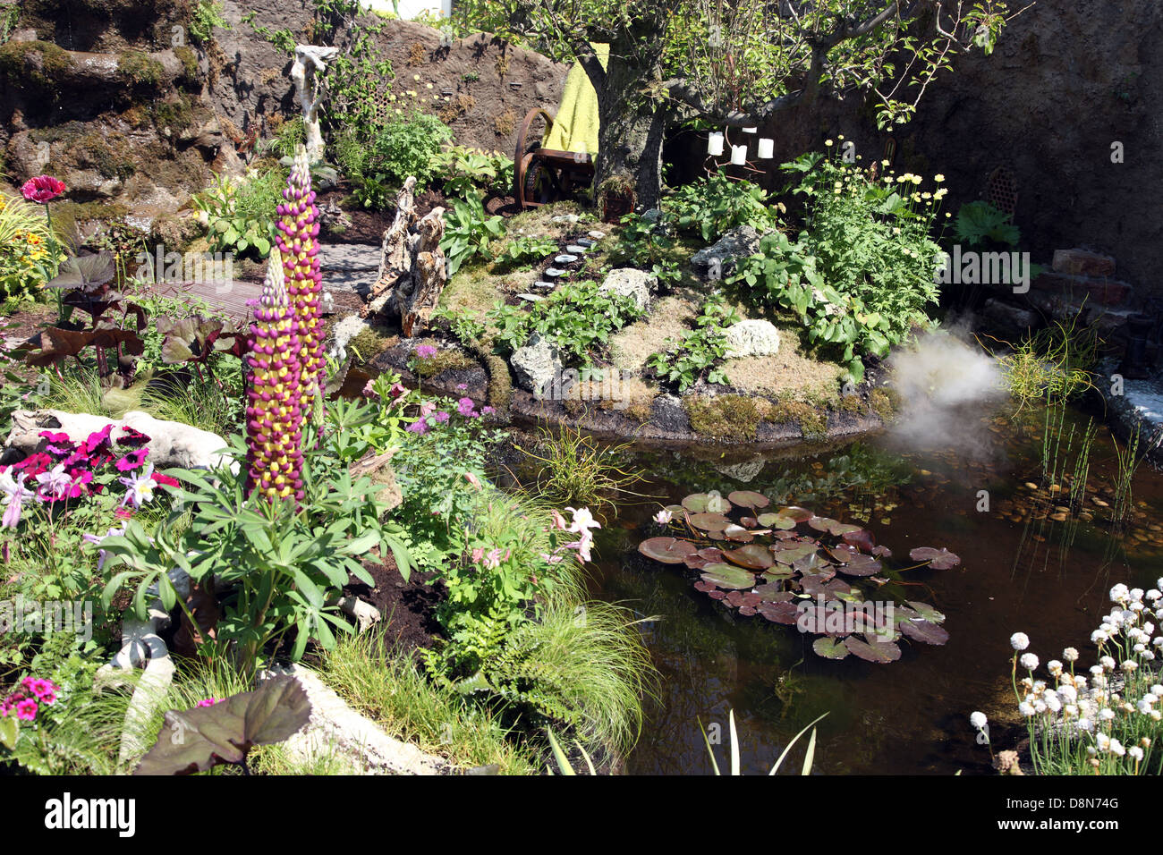 Fairy Garden - Cassa Magic Show garden di Kate Kurevleva per Bloom 2013 Foto Stock