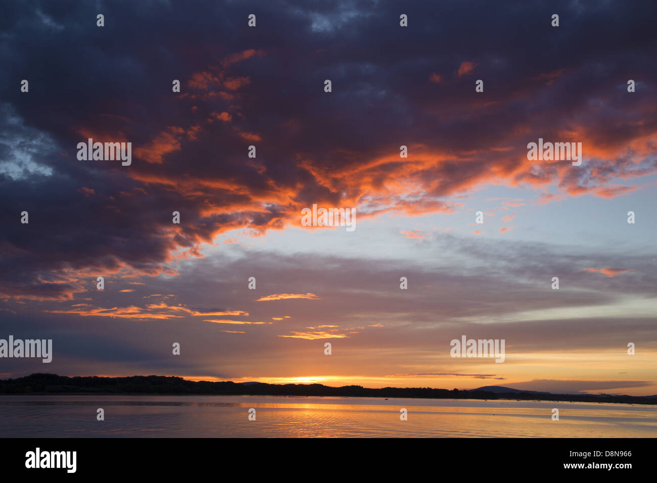 Cloudscape dal tramonto sulla diga Cunovo Foto Stock