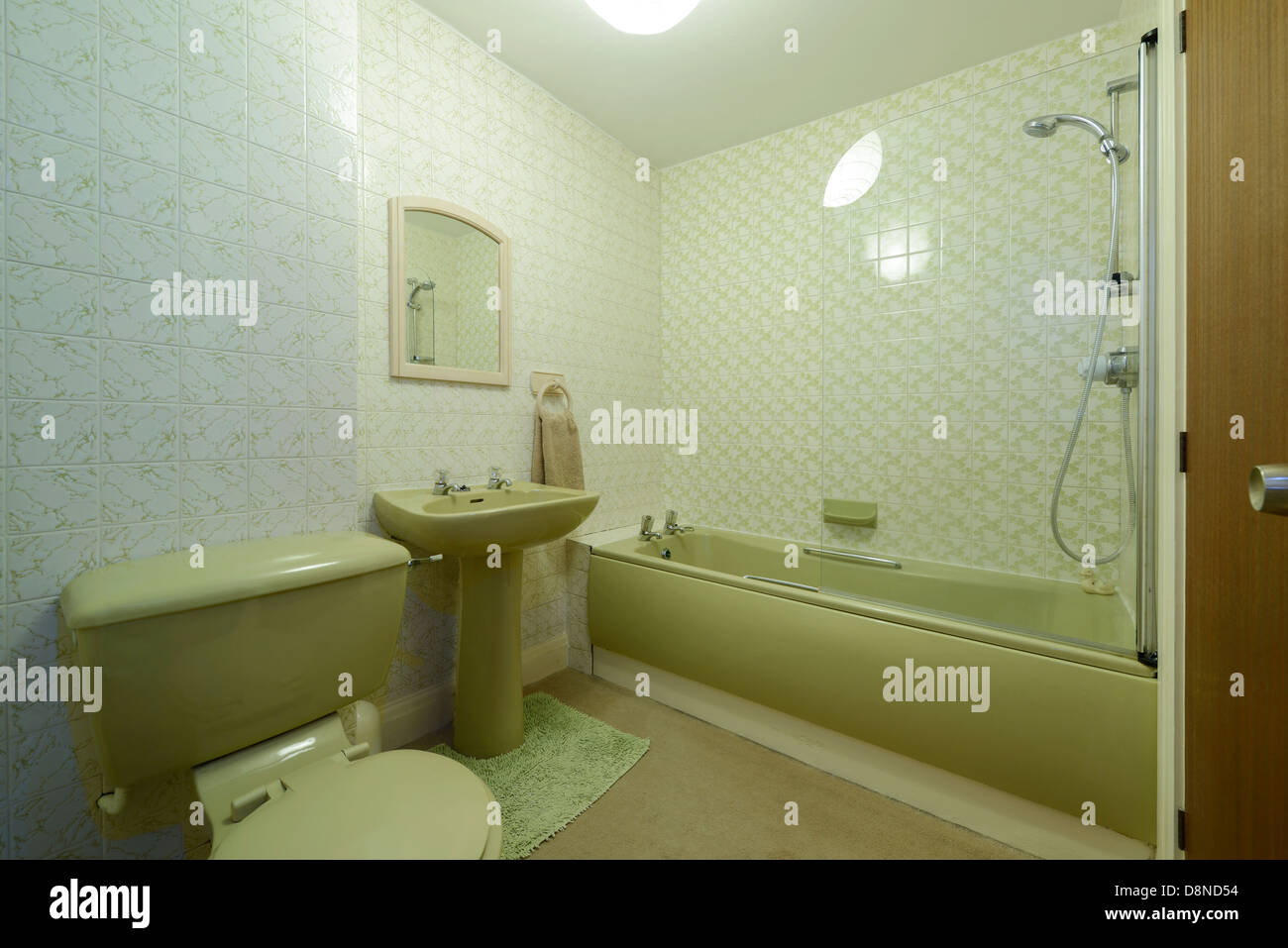 Verde pezzo tre suite bagno Foto Stock