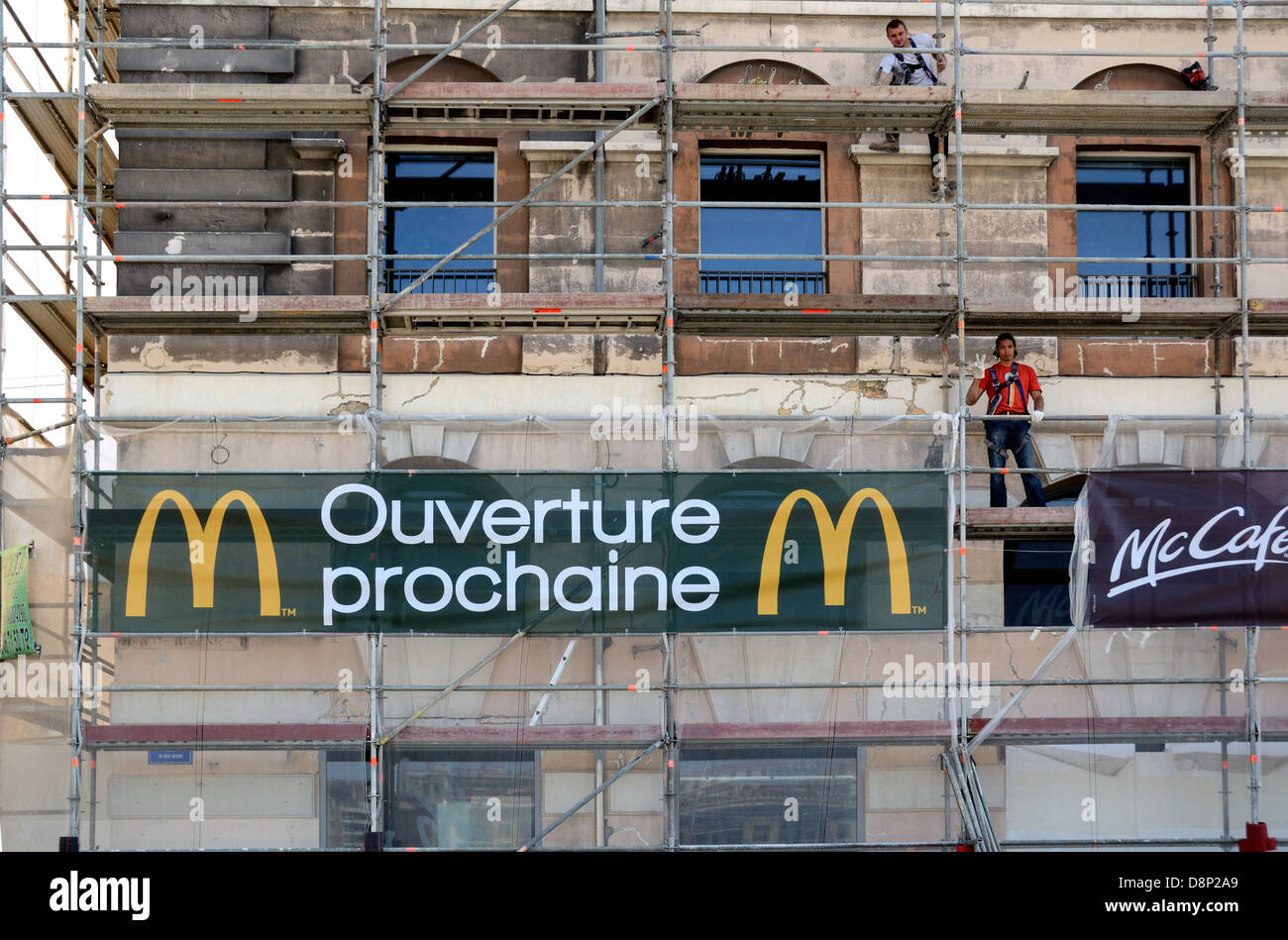 Nuovo McDonald che si affaccia sul porto vecchio di Marsiglia Francia Foto Stock
