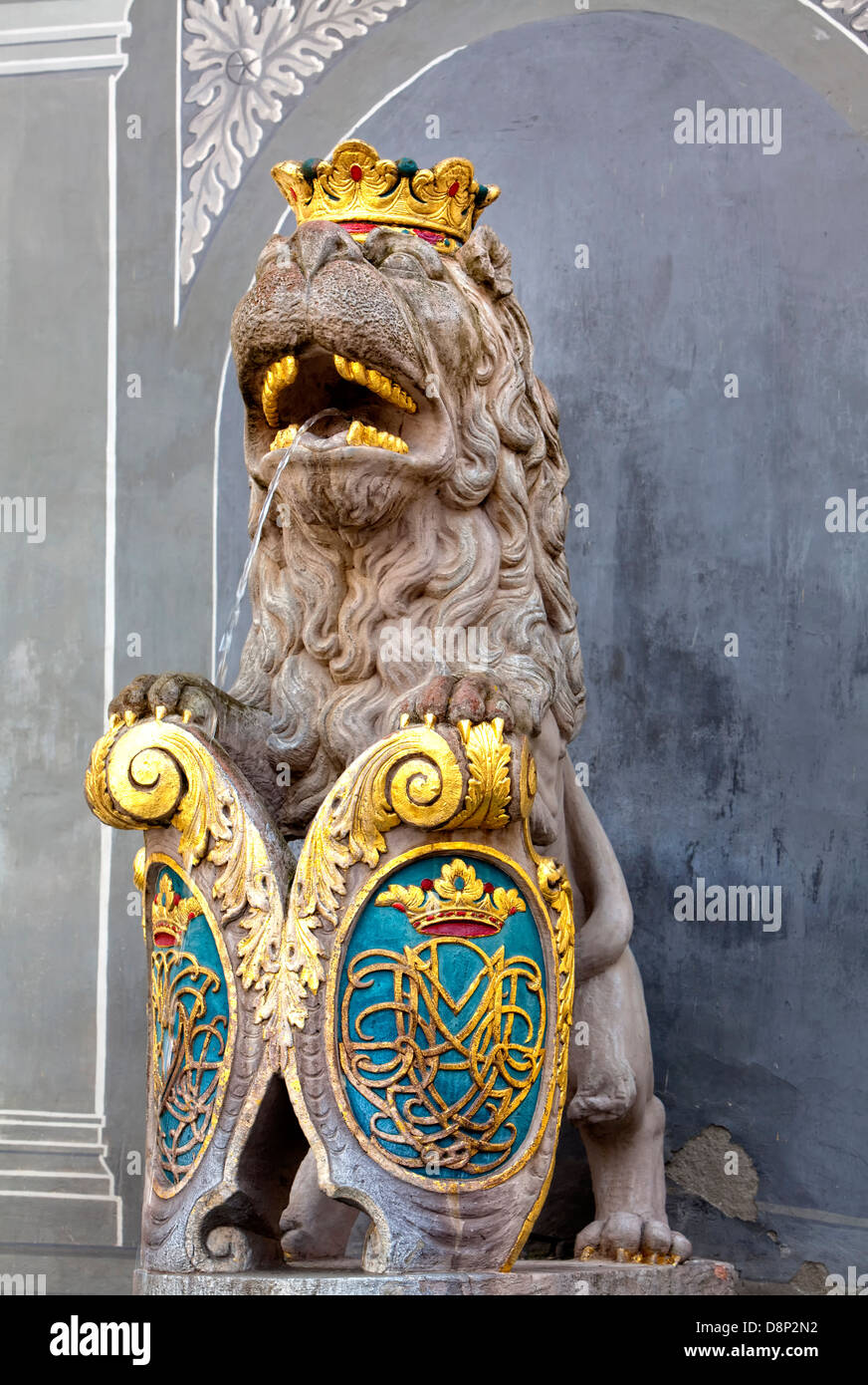 Nassau Lion, il cortile di Schloss Weilburg castello, Weilburg an der Lahn, Hesse, Germania, Europa Foto Stock