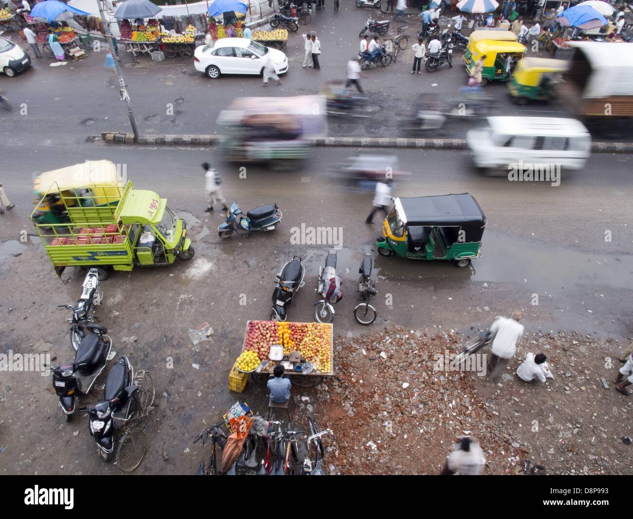 Sett. 7, 2012 - Naroda, Gujarat, India - Traffico in Naroda, India (credito Immagine: © David H. pozzetti/ZUMAPRESS.com) Foto Stock