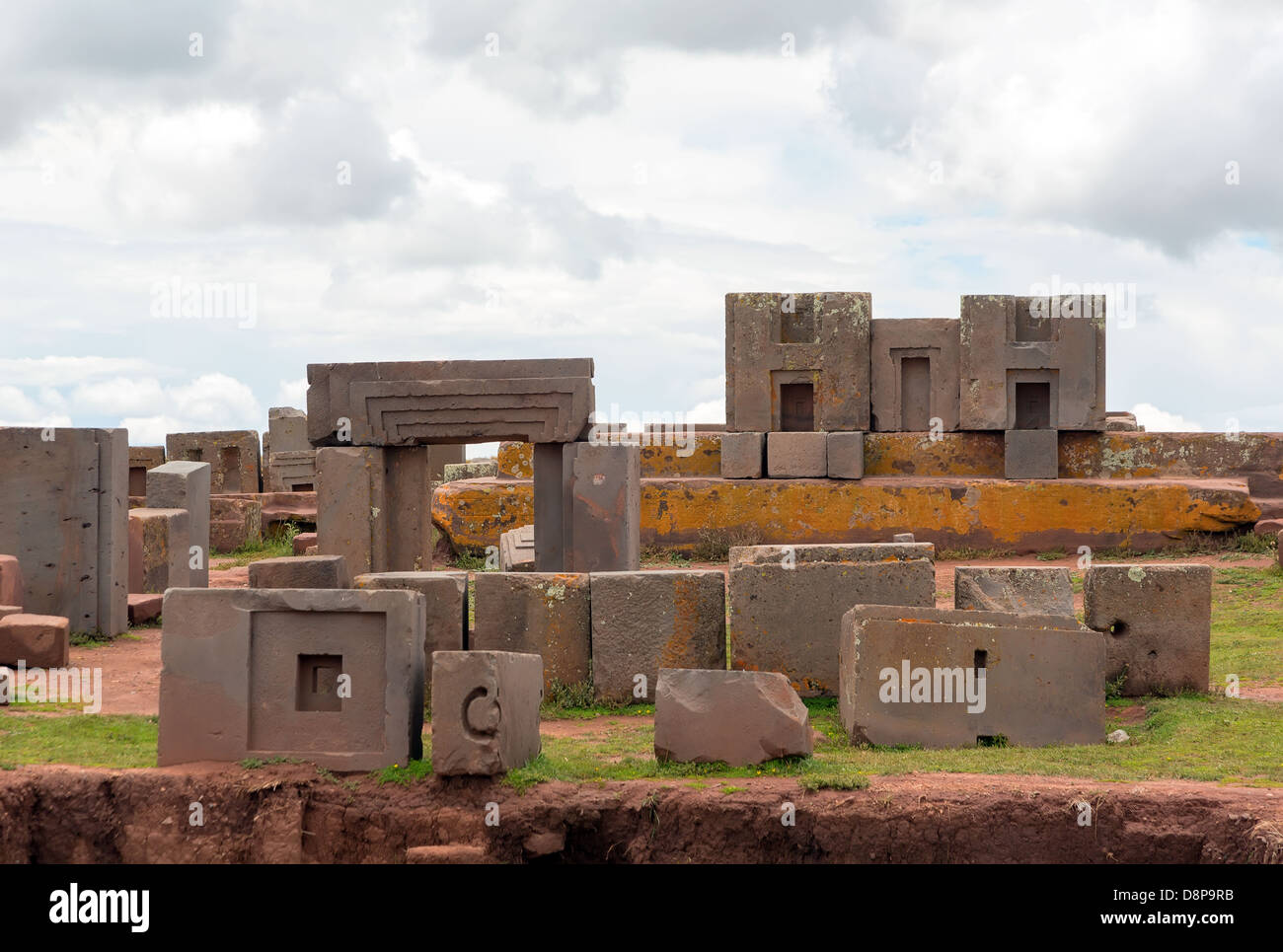 Pietra megalitico complesso Puma Punku, Bolivia Foto Stock Pietra megalitico complesso Puma Punku, Bolivia Foto Stock