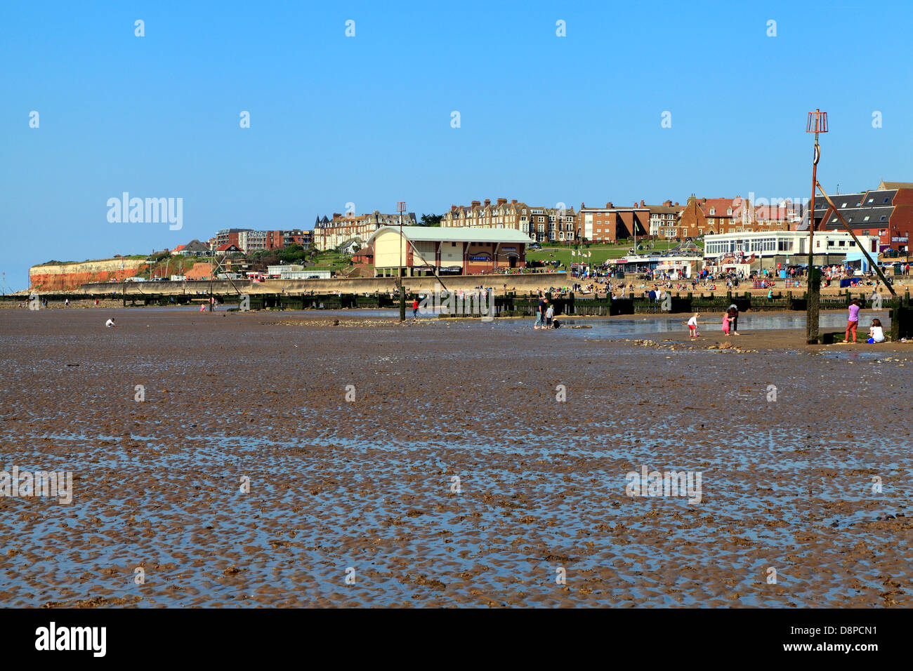 Hunstanton, Norfolk, Spiaggia, Città, resort per vacanze costa Inghilterra costiera inglese Regno Unito spiagge, il lavaggio, la bassa marea Foto Stock