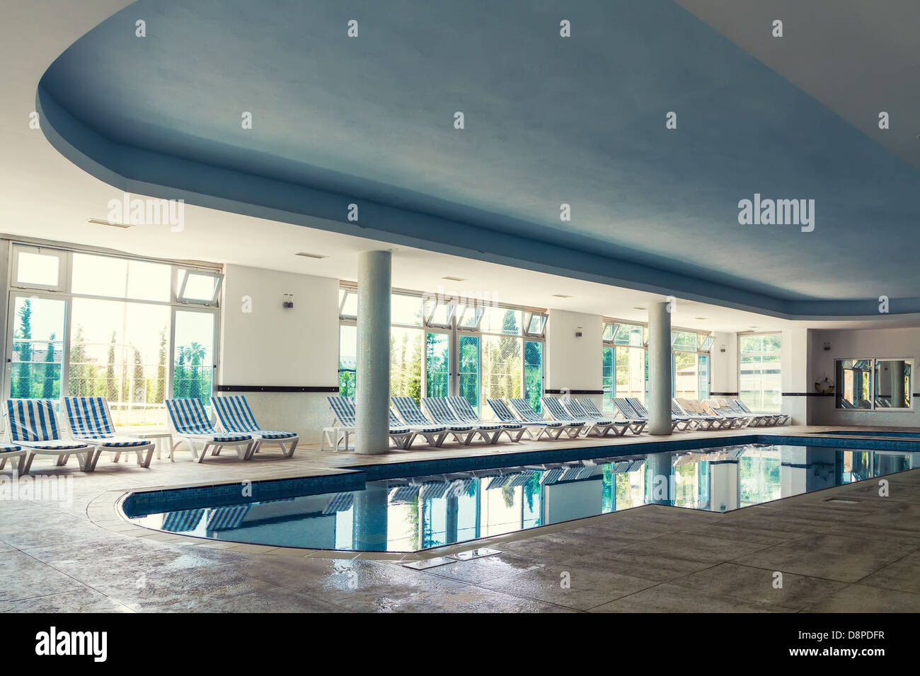 Piscina interna Foto Stock