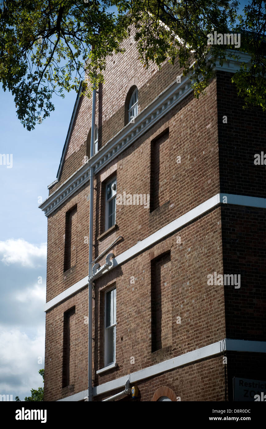 Gable End,finestra taxA classic town house nel cuore di Exeter in stile georgiano del quartiere degli affari, Southernhay ,imposta la finestra Foto Stock