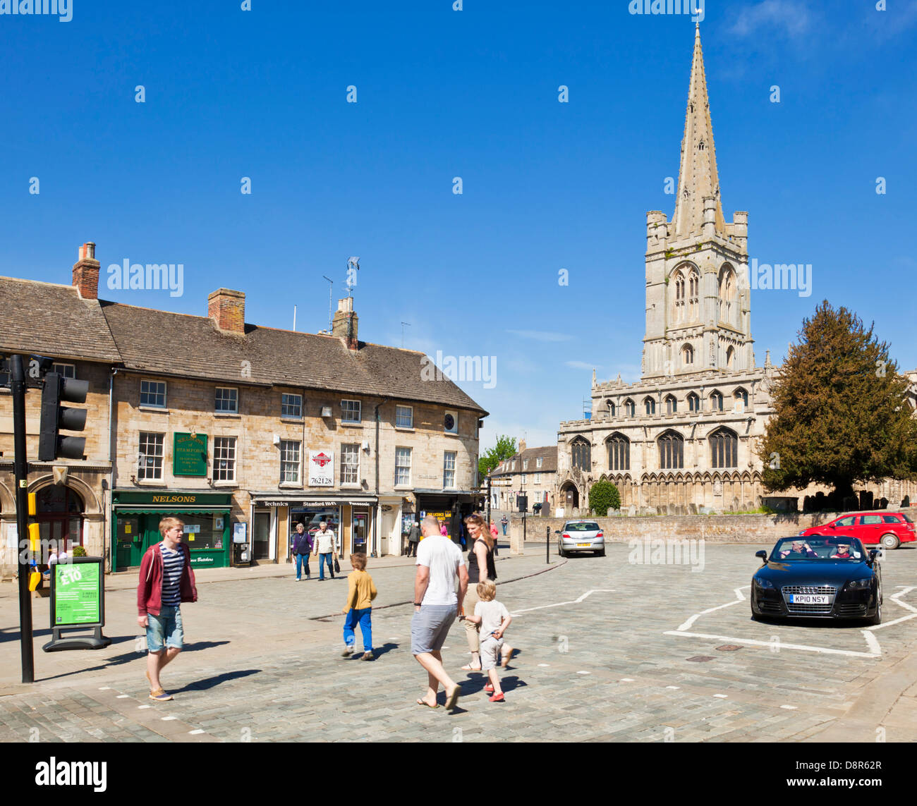 Tutti i Santi " Chiesa in Red Lion Square Stamford town center Lincolnshire England Regno Unito GB EU Europe Foto Stock