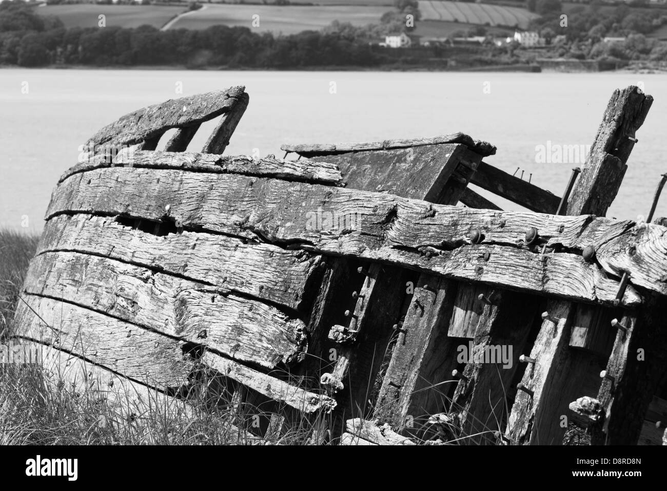 Chiatte distrutto nei pressi del villaggio di Purton Gloucestershire, sulle rive del fiume Severn Foto Stock