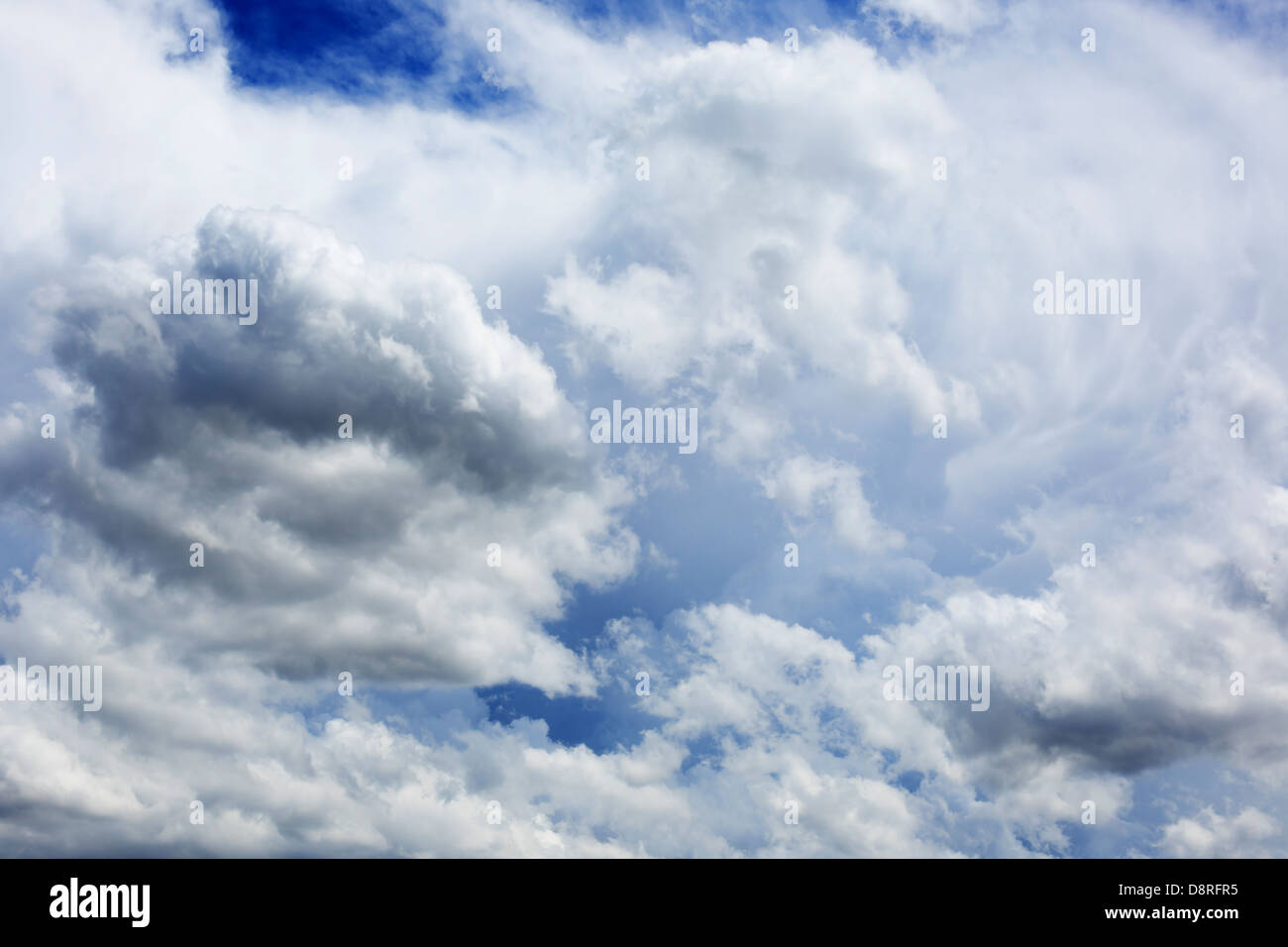 Estate nuvole temporalesche edificazione nel Midwest, STATI UNITI D'AMERICA. Foto Stock