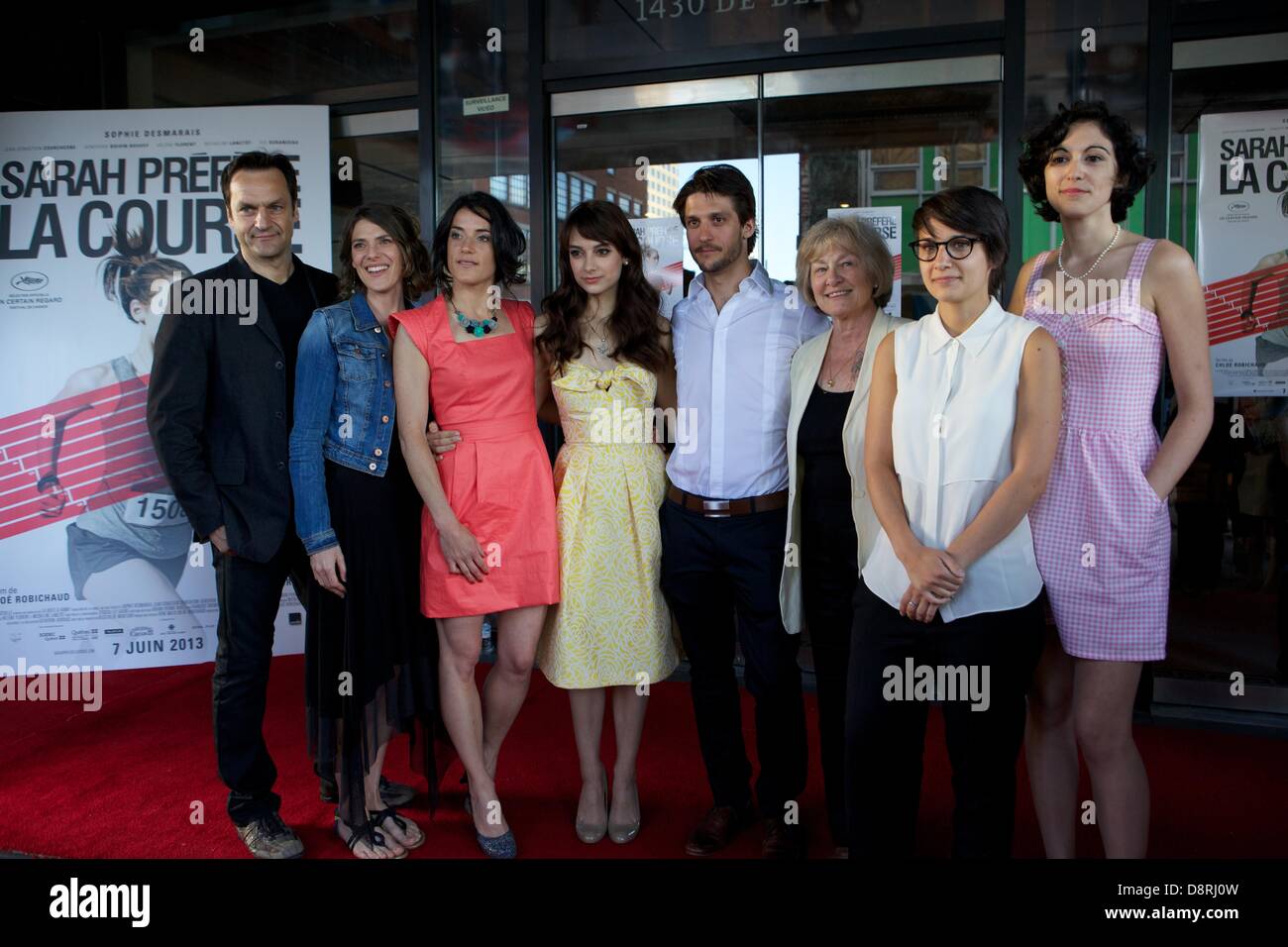 Montreal, Canada. Il 3 giugno 2013. Da sinistra a destra: Benoît Gouin, Hélène Florent, Éve Duranceau, Sophie Desmarais, parte di Jean-Sébastien Courchesne Micheline Lanctôt, Chloé Robichaud, Fanny-Laure Malo, alla premiere red carpet del film 'Sarah préfere la rotta' al Cinema imperiale, a Montreal, Canada, lunedì 3 giugno 2013. Credito: David-Olivier guascone/Alamy Live News Foto Stock