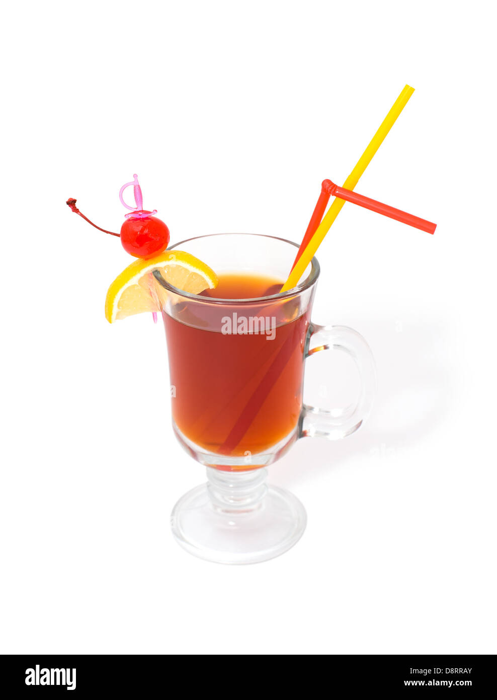 Cocktail decorata con cherry e limone Foto Stock