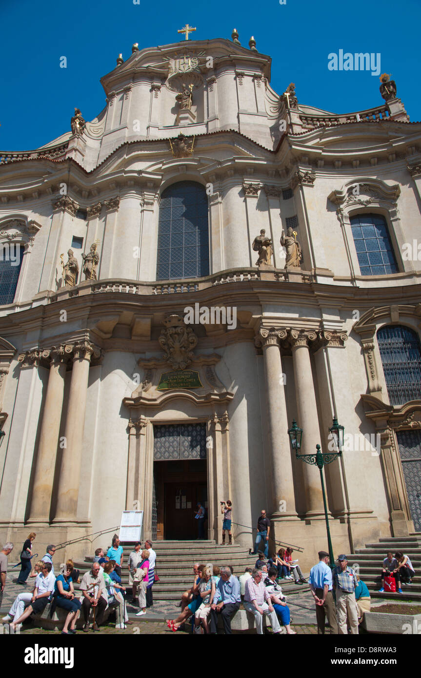 Sv Mikulas la chiesa di St Nicholas Malostranske namesti square Mala Strana distretto della città di Praga Repubblica Ceca Europa Foto Stock