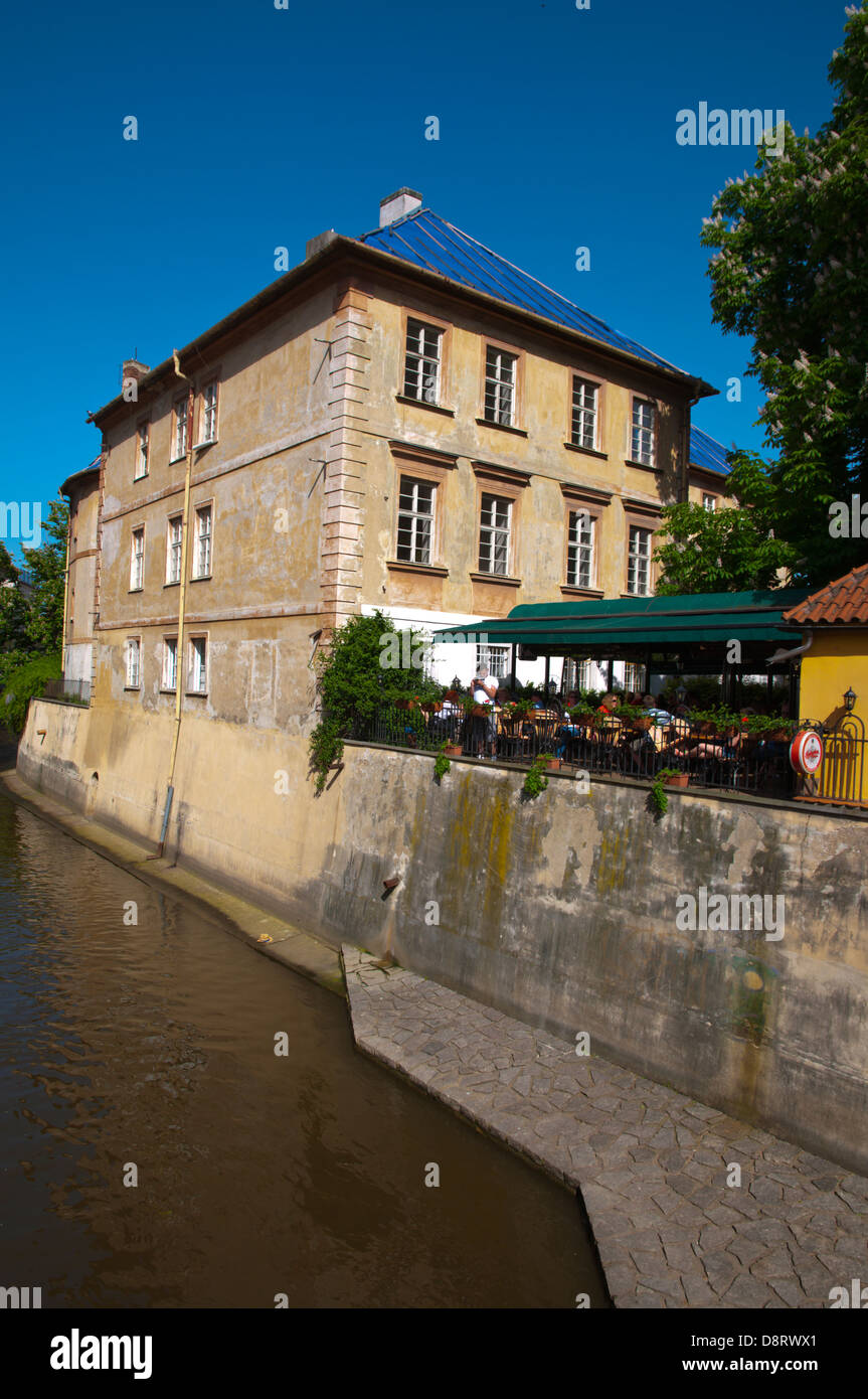 Certovka il flusso di diavoli canal isola Kampa Mala Strana distretto della città di Praga Repubblica Ceca Europa Foto Stock