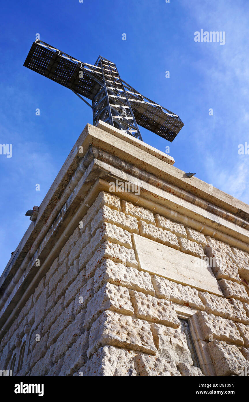 Caraiman eroi monumento a croce nelle montagne di Bucegi Romania Foto Stock