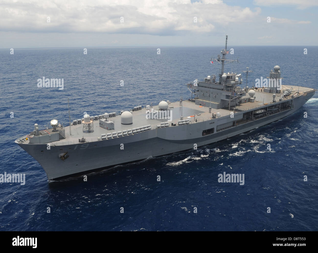 USS Blue Ridge (LCC 19) è in corso in Mare delle Filippine. Blue Ridge e avviato U.S. 7 il personale della flotta sono di pattuglia operante Foto Stock