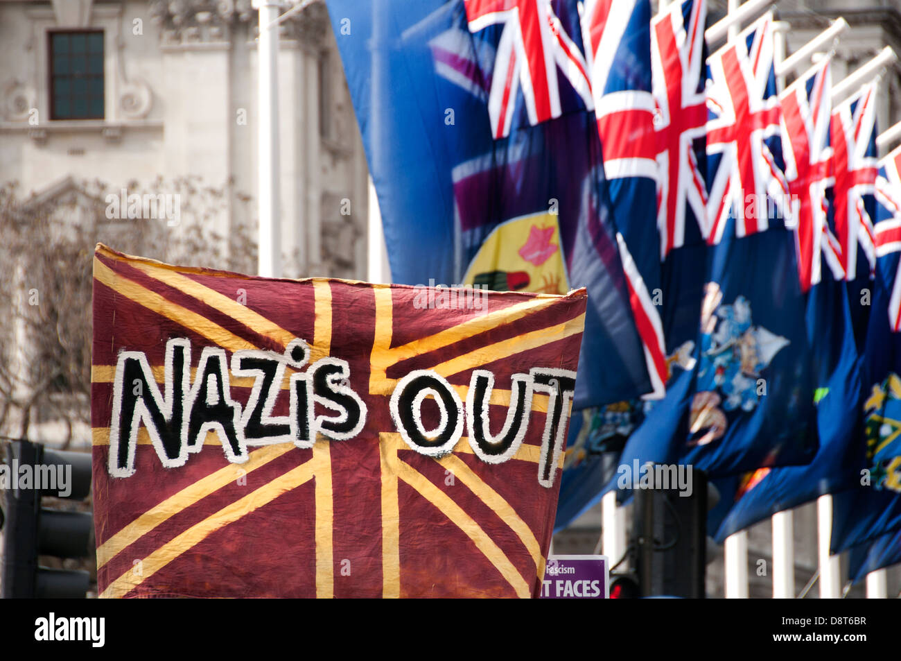 Nazisti fuori banner in Regno contro il fascismo protesta nel centro di Londra Foto Stock