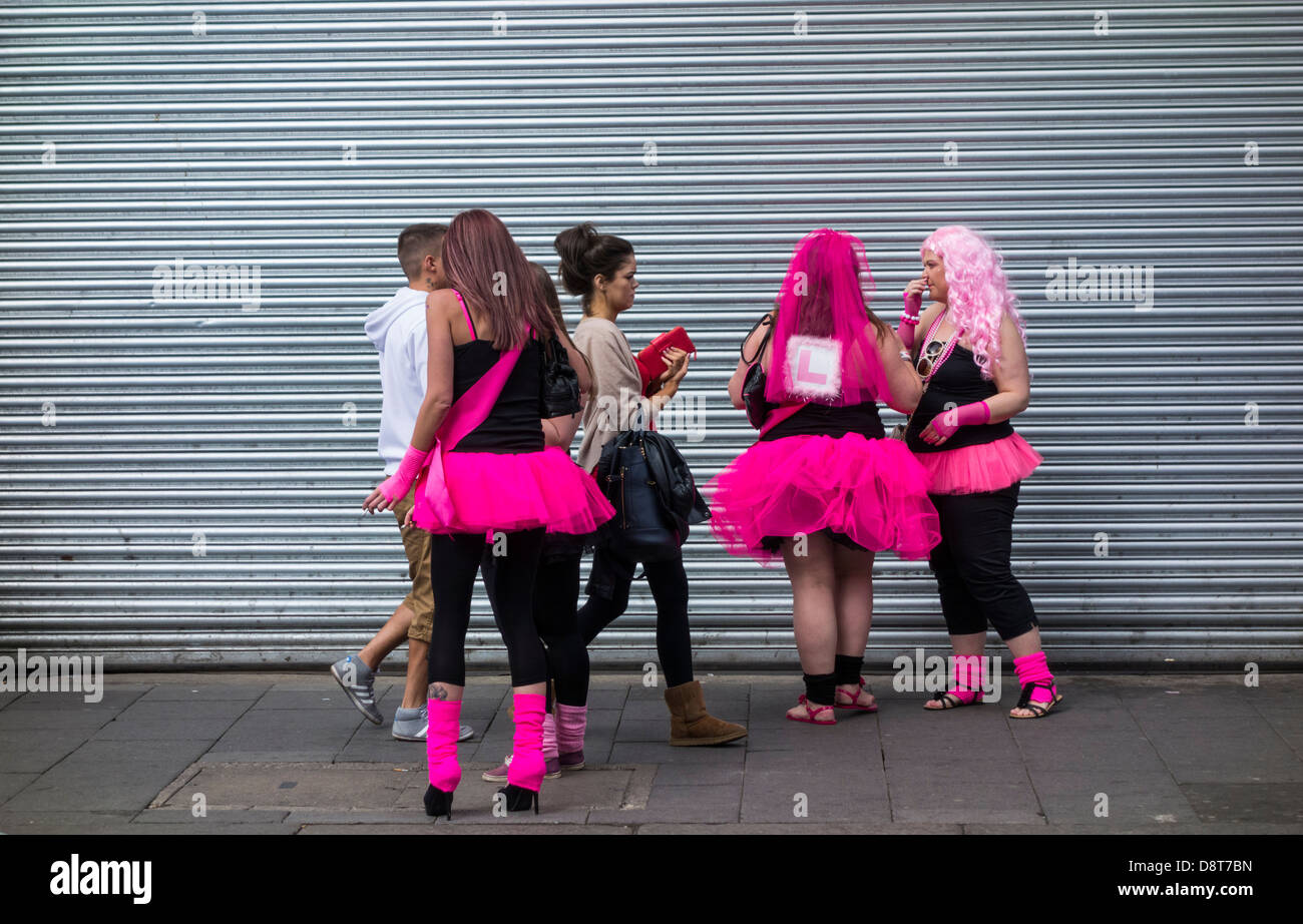 Hen party in Newcastle upon Tyne, England, Regno Unito Foto Stock