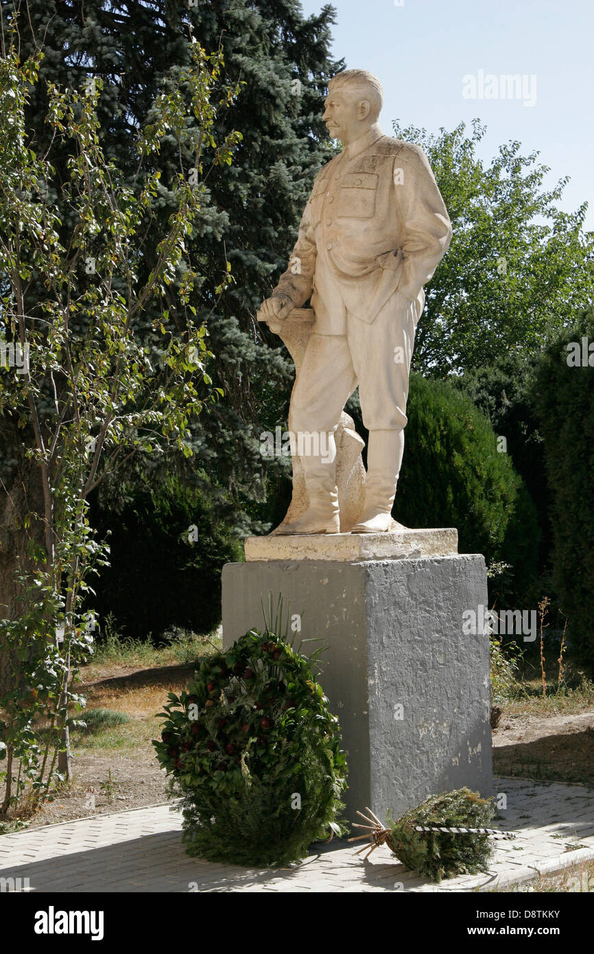 Stalin monumento davanti al Stalin nel Museo Gori, Georgia, nel Caucaso Foto Stock