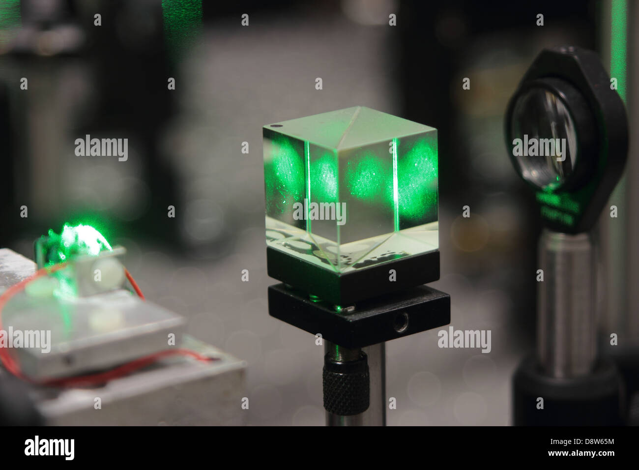 Scientifica laser sistema ottico per la ricerca sulle proprietà dei cristalli Foto Stock