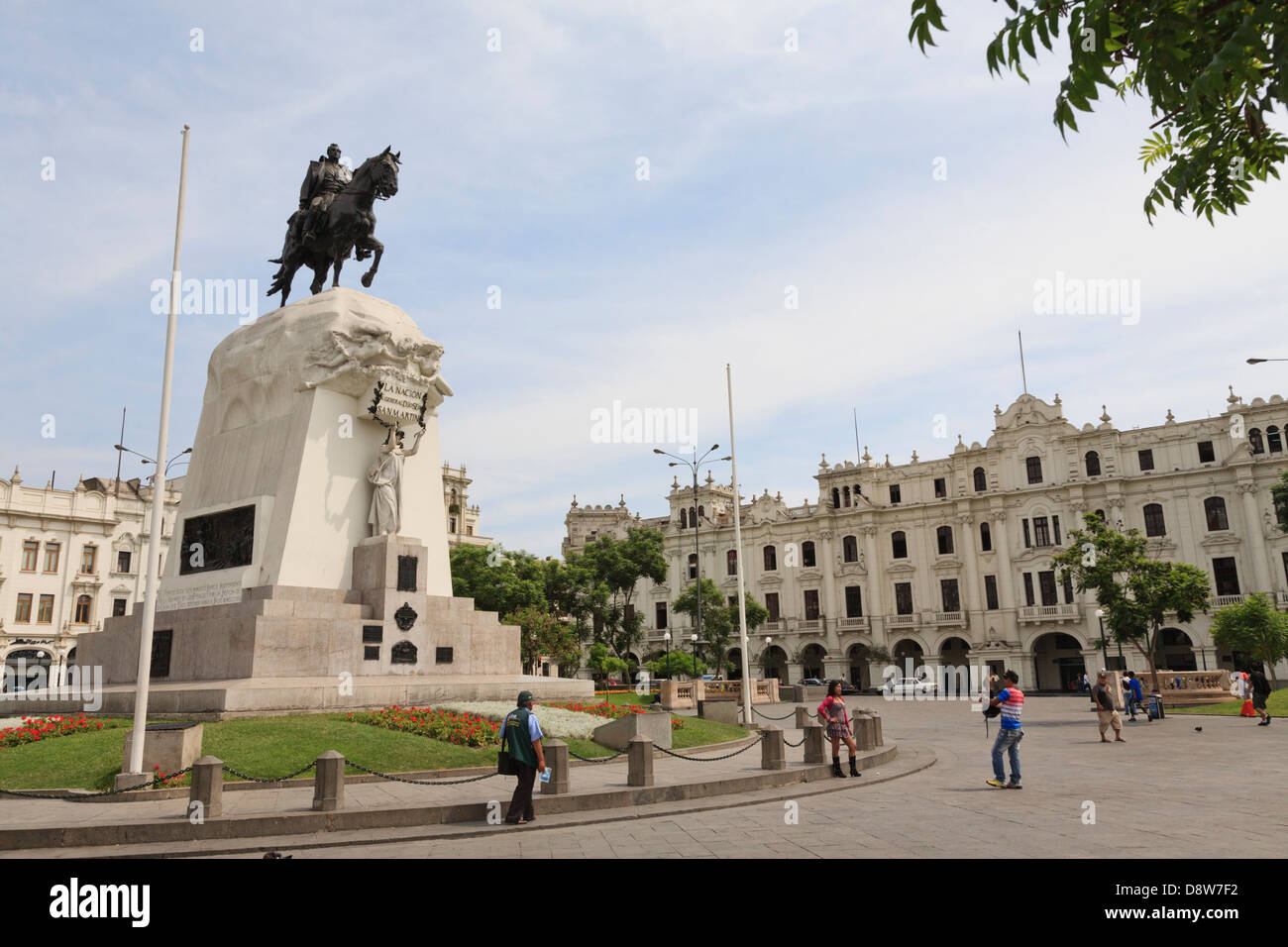 Generale Jose de San Martin monumento su Plaza San Martin, Lima, Peru Foto Stock