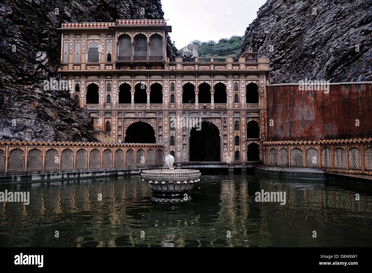 Galtaji è un antico pellegrinaggio indù sito nella città di Khaniya-Balaji lo stato indiano del Rajasthan. India Foto Stock