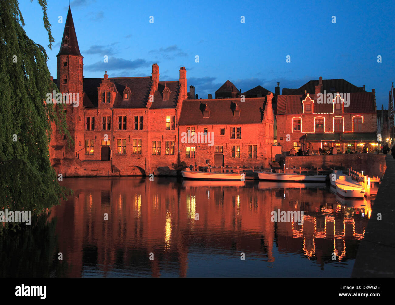 Belgio, Bruges, canal scena, notte, Foto Stock