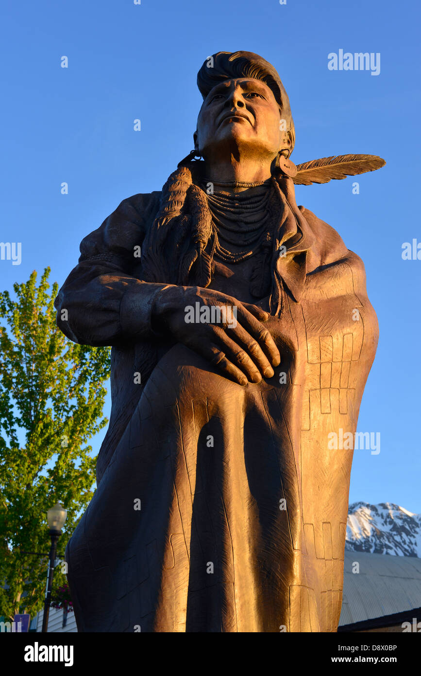 Statua di bronzo di Chief Joseph nel centro cittadino di Giuseppe, Oregon. Foto Stock