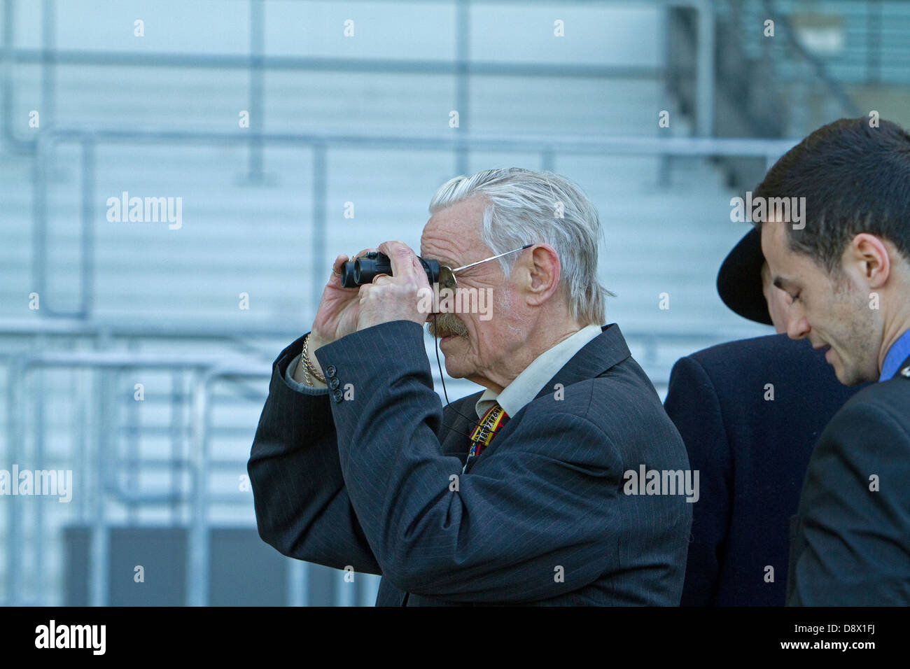 Studiare la forma a Ascot Racecourse Foto Stock