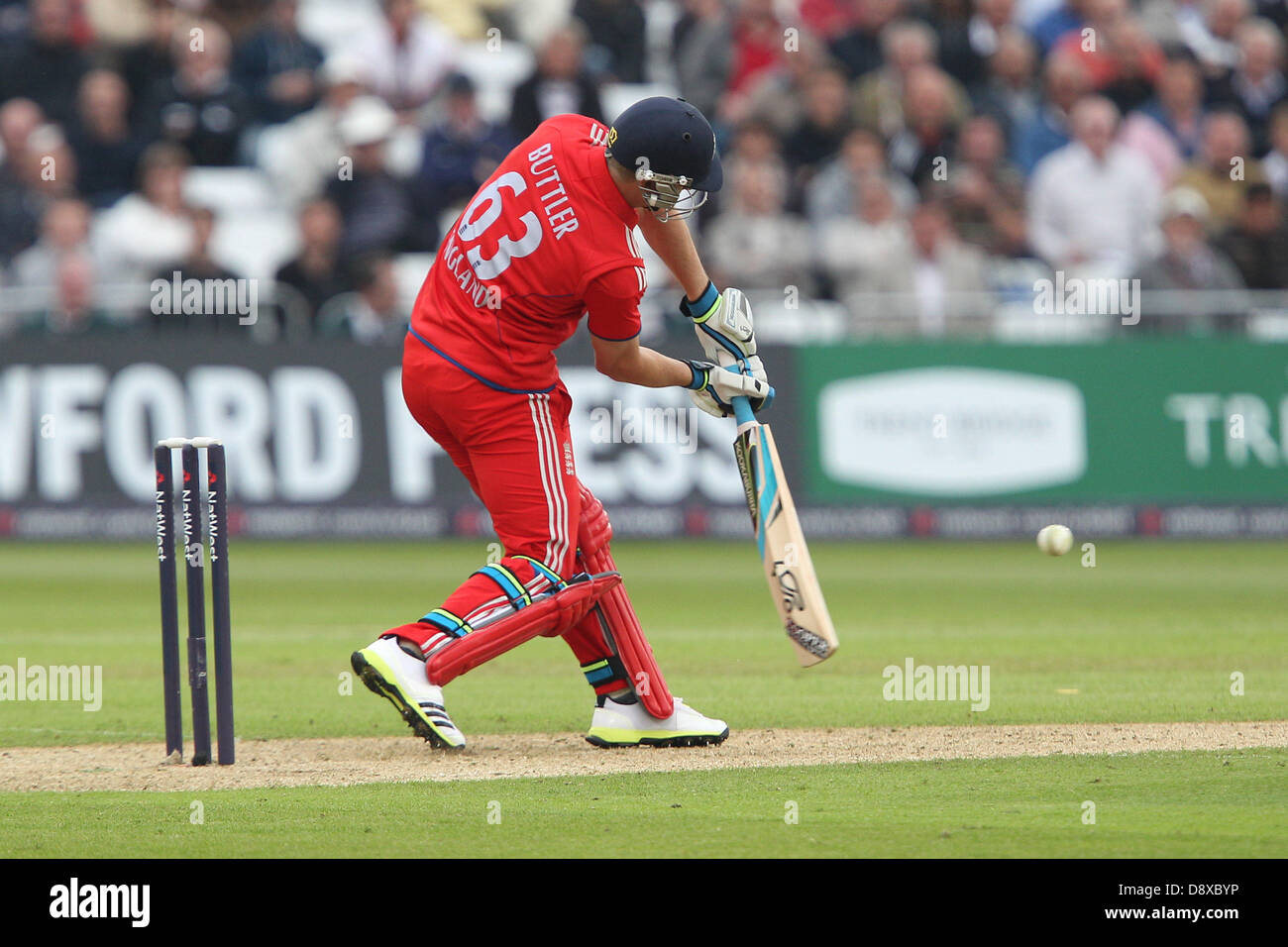 Nottingham, Regno Unito. 5 Giugno 2013. Englands Jos Buttler in azione durante la Terza Internazionale di un giorno tra Inghilterra e Nuova Zelanda da Trent Bridge Cricket Ground. Credit: Azione Plus immagini di sport/Alamy Live News Foto Stock