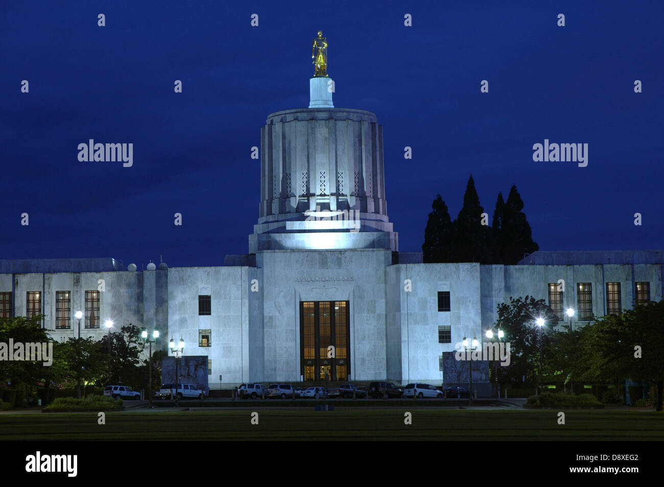 Oregon State Capitol di notte, capitale dello stato del Parco Statale di Salem, Oregon Foto Stock